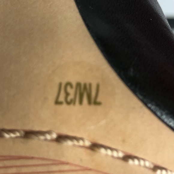 Vince Camuto Leather Boots: New!! - Picture 9 of 15